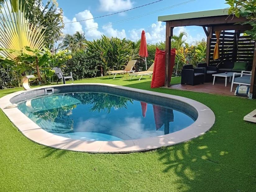 فيلا Au Coeur Du Papillon Piscine Collective En Famille Goyave المظهر الخارجي الصورة
